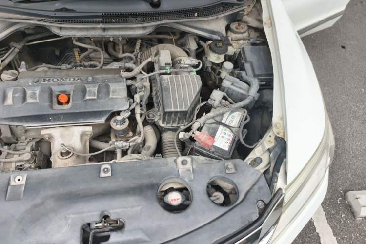 Used Honda Crider 2015 1.8L manual Comfort version Engine Bay Left