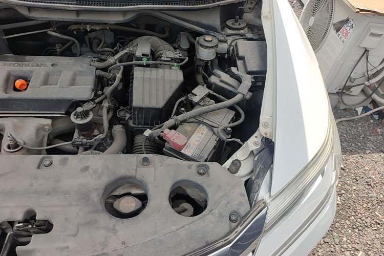 Used Honda Crider 2015 1.8L automatic luxury edition Engine Bay Left