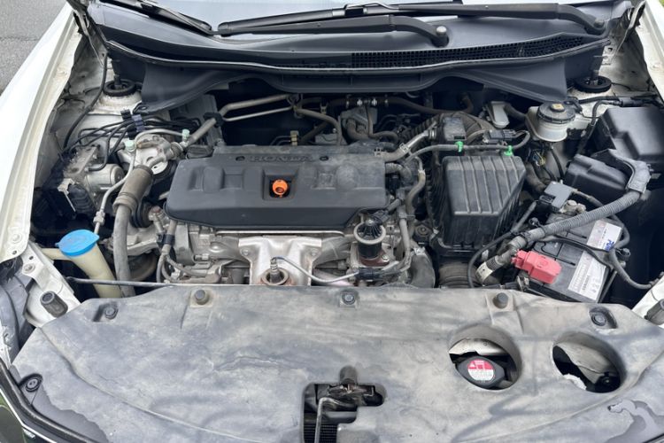 Used Honda Crider 2015 1.8L automatic luxury edition Engine Bay