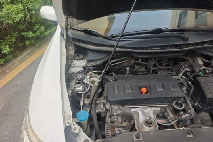Used Honda Crider 2015 1.8L automatic luxury edition Engine Bay Right