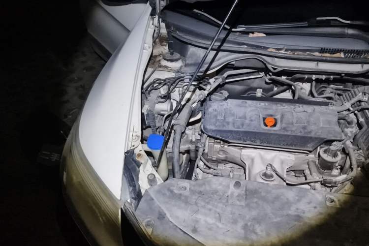 Used Honda Crider 2015 1.8L automatic luxury edition Engine Bay Right
