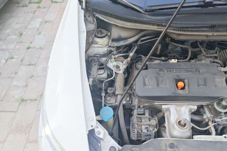 Used Honda Crider 2015 1.8L automatic luxury edition Engine Bay Right