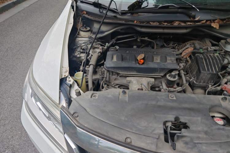 Used Honda Crider 2015 1.8L automatic comfort version Engine Bay Right