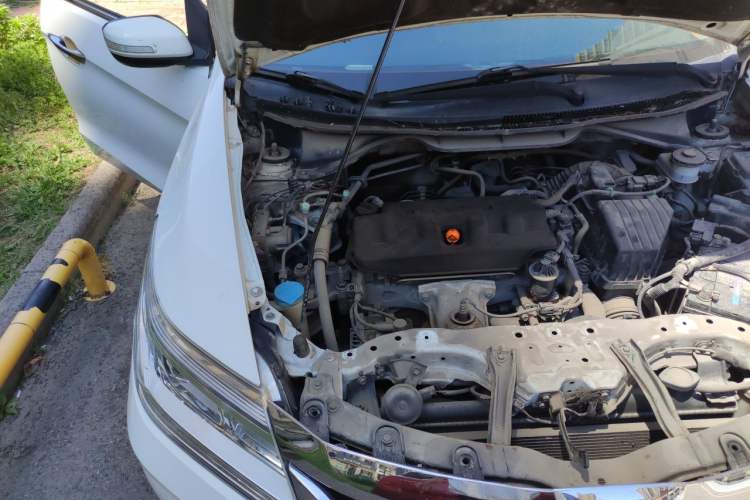 Used Honda Crider 2015 1.8L automatic luxury edition Engine Bay Right