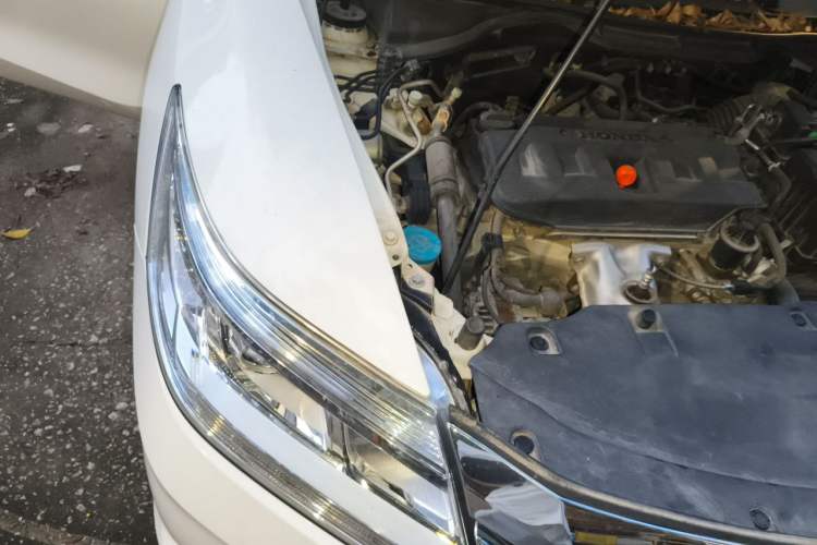 Used Honda Crider 2015 1.8L automatic luxury edition Engine Bay Right