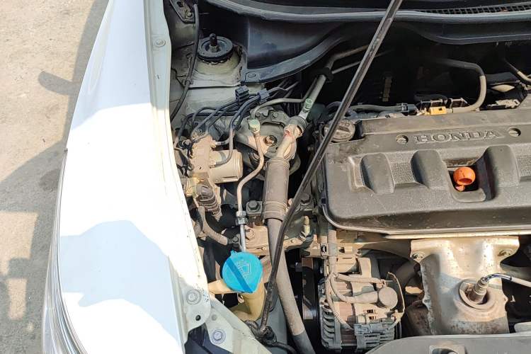Used Honda Crider 2015 1.8L automatic luxury edition Engine Bay Right