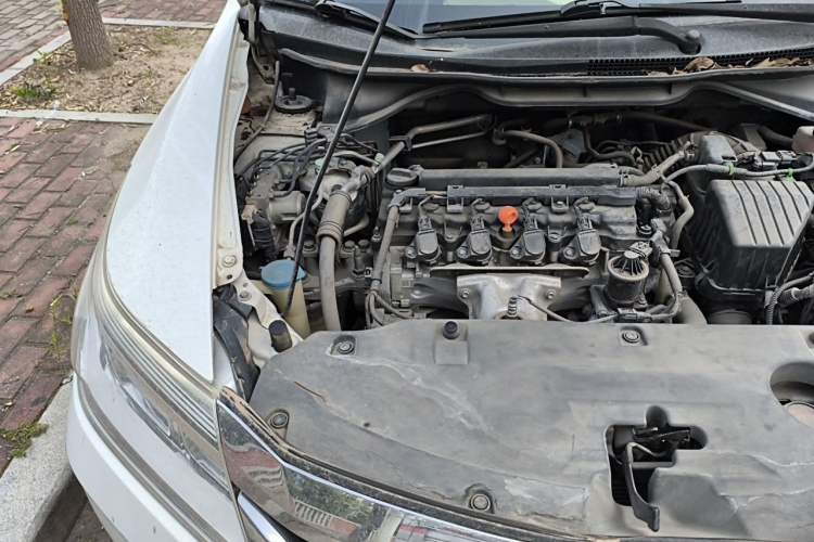Used Honda Crider 2015 1.8L automatic luxury edition Engine Bay Right