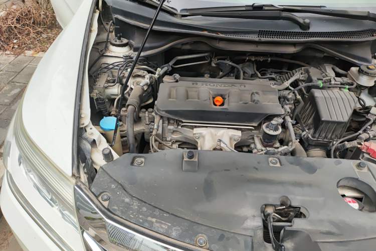 Used Honda Crider 2015 1.8L automatic luxury edition Engine Bay Right