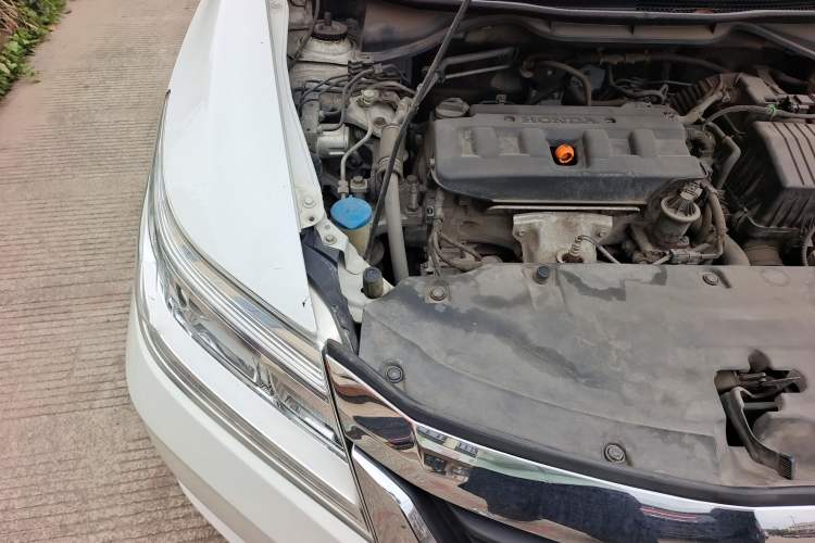 Used Honda Crider 2015 1.8L automatic luxury edition Engine Bay Right