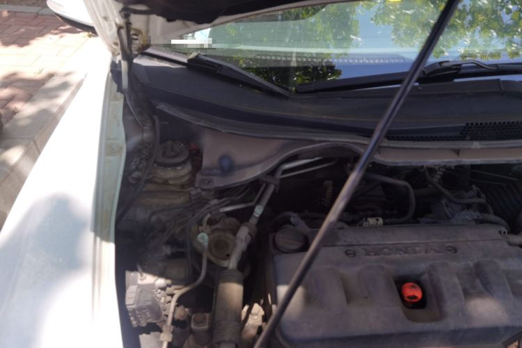 Used Honda Crider 2015 1.8L automatic comfort version Engine Bay Right
