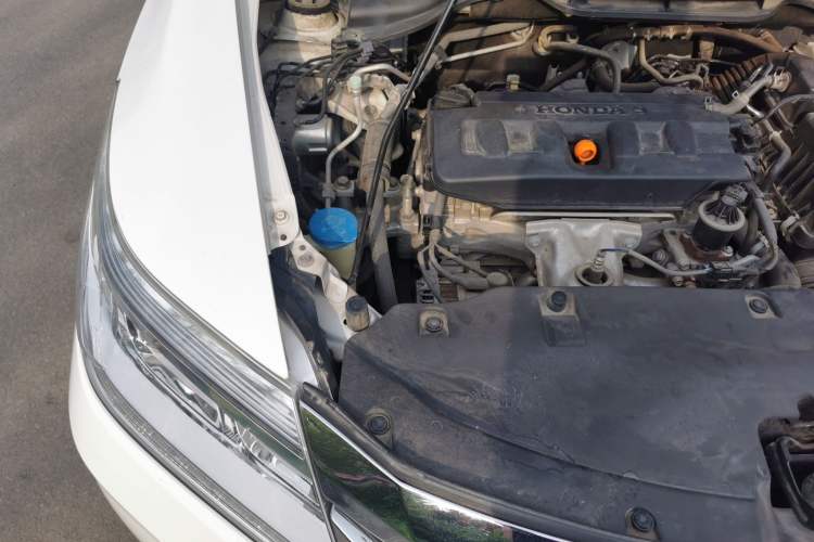 Used Honda Crider 2015 1.8L automatic luxury edition Engine Bay Right