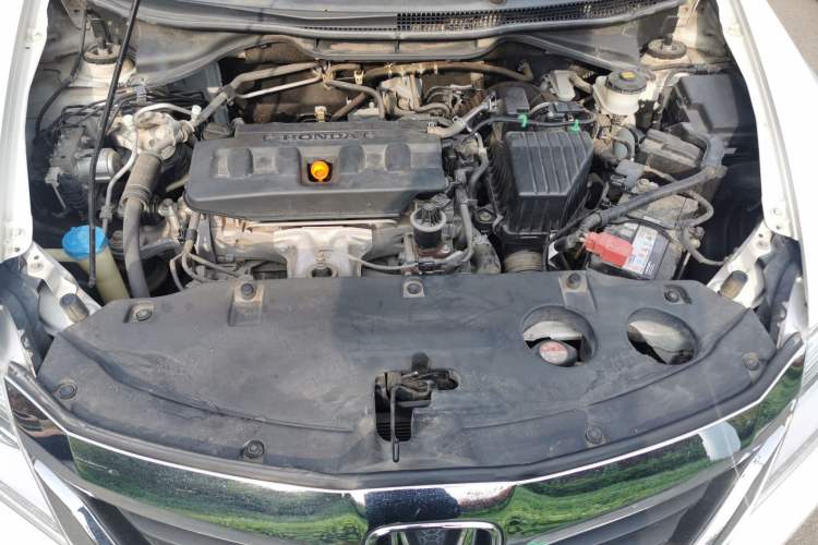 Used Honda Crider 2015 1.8L automatic luxury edition Engine Bay