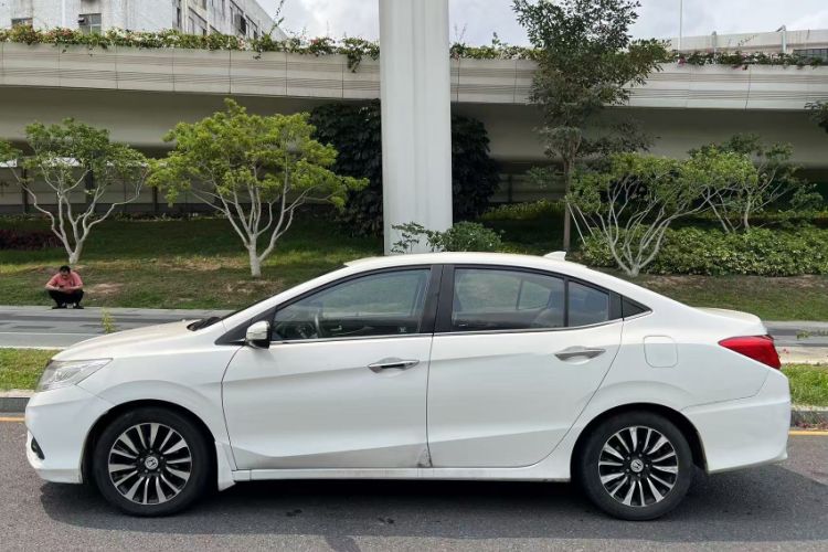 Used Honda Crider 2015 1.8L automatic luxury edition Exterior 4