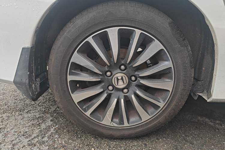 Used Honda Crider 2015 1.8L automatic comfort version Exterior 5