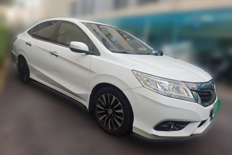 Used Honda Crider 2015 1.8L automatic luxury edition Front Right 45 Deg