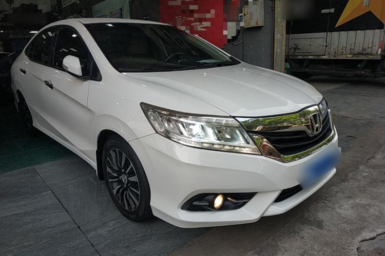 Used Honda Crider 2015 1.8L automatic comfort version Front Right 45 Deg
