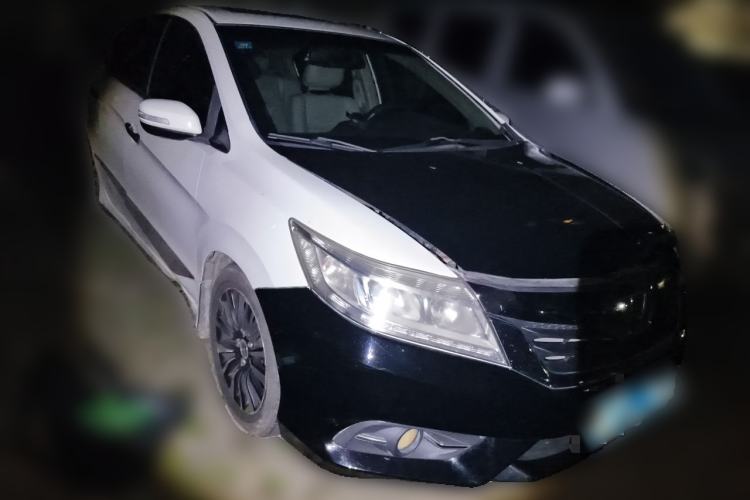 Used Honda Crider 2015 1.8L automatic luxury edition Front Right 45 Deg