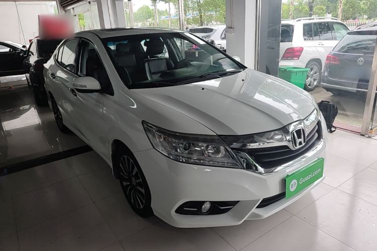 Used Honda Crider 2015 1.8L automatic luxury edition Front Right 45 Deg