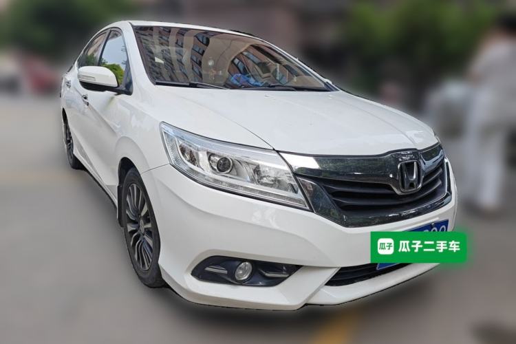 Used Honda Crider 2015 1.8L automatic luxury edition Front Right 45 Deg