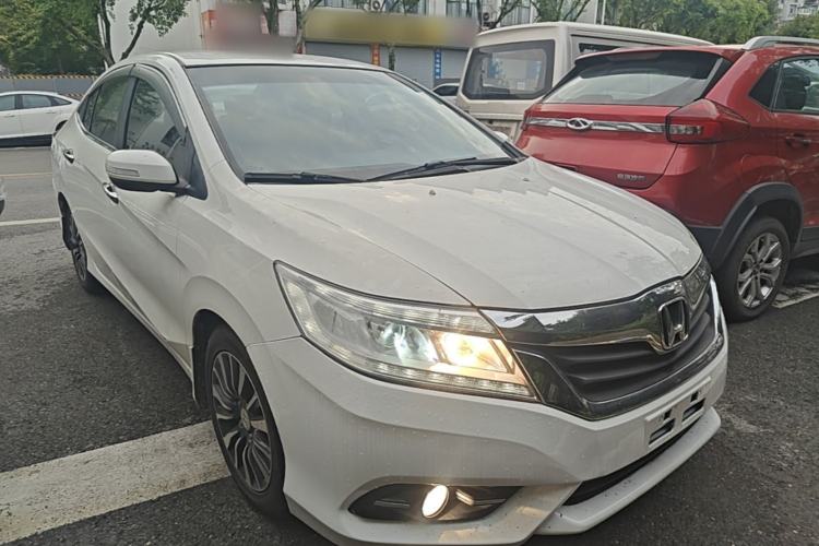 Used Honda Crider 2015 1.8L automatic comfort version Front Right 45 Deg