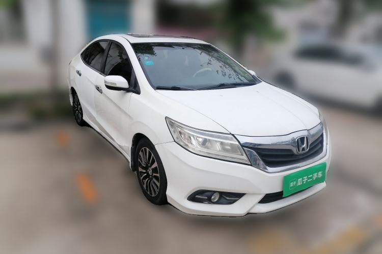 Used Honda Crider 2015 1.8L automatic luxury edition Front Right 45 Deg