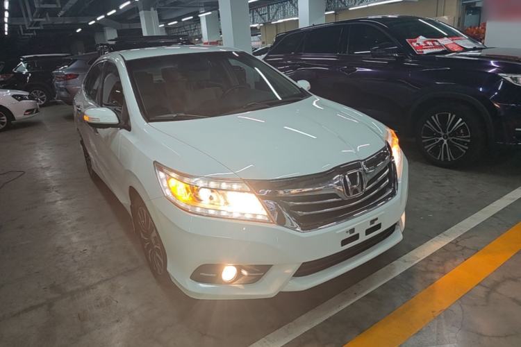 Used Honda Crider 2015 1.8L automatic comfort version Front Right 45 Deg