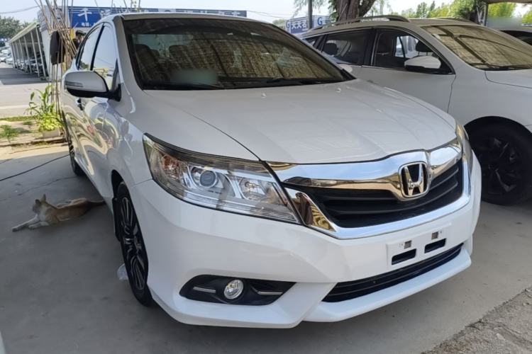 Used Honda Crider 2015 1.8L automatic luxury edition Front Right 45 Deg