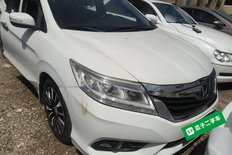 Used Honda Crider 2015 1.8L automatic luxury edition Front Right 45 Deg