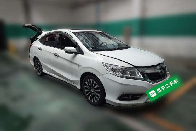 Used Honda Crider 2015 1.8L automatic luxury edition Front Right 45 Deg