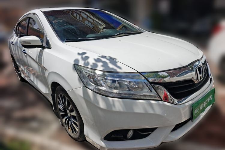 Used Honda Crider 2015 1.8L automatic luxury edition Front Right 45 Deg