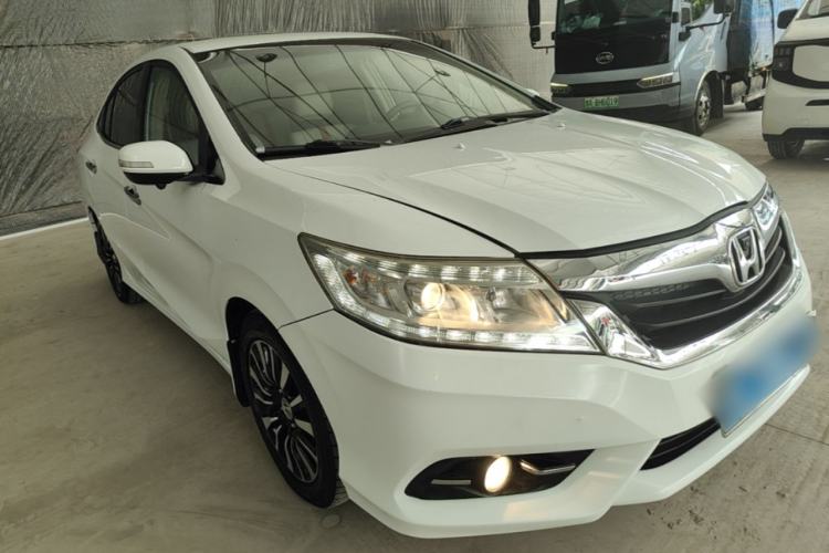 Used Honda Crider 2015 1.8L automatic comfort version Front Right 45 Deg