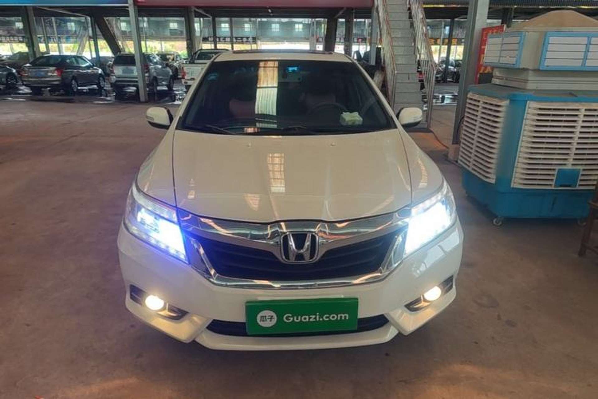 Used Honda Crider 2015 1.8L automatic luxury edition Front