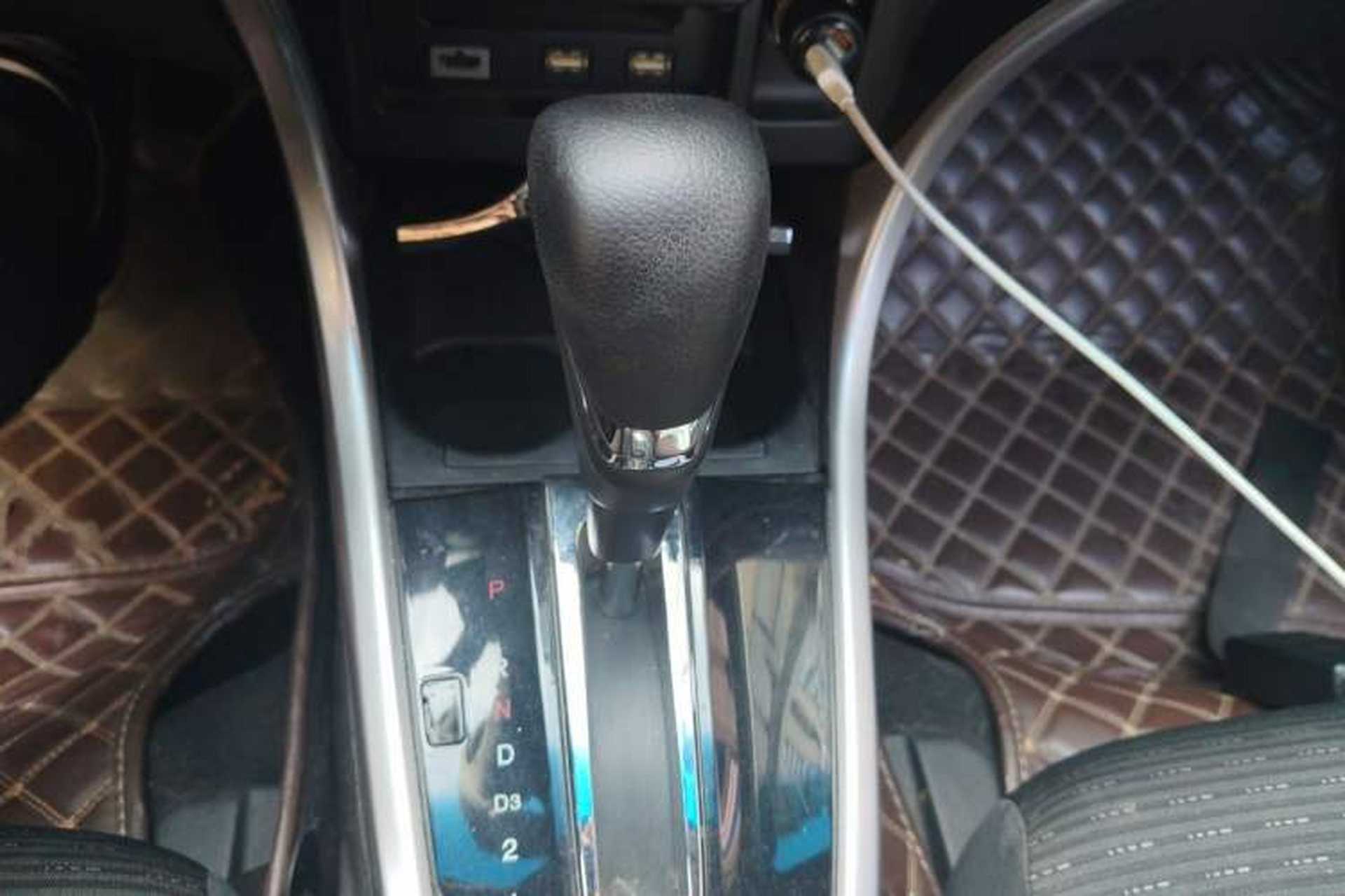 Used Honda Crider 2015 1.8L automatic luxury edition Gear Lever