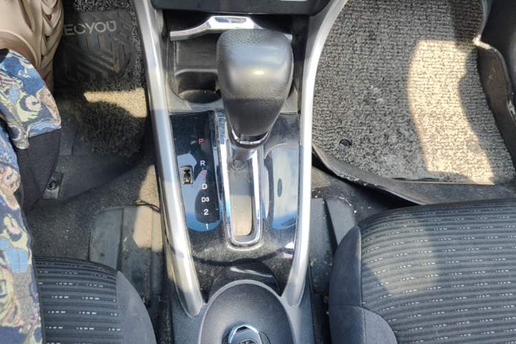 Used Honda Crider 2015 1.8L automatic luxury edition Gear Lever