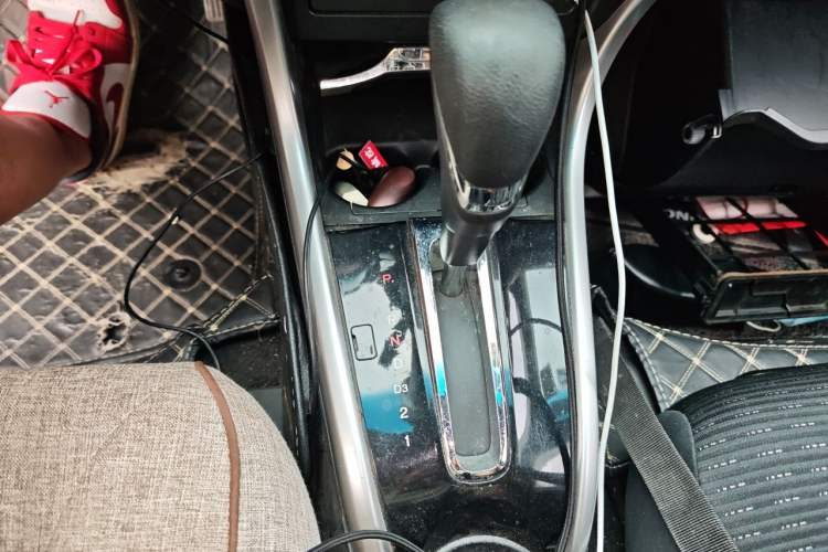 Used Honda Crider 2015 1.8L automatic luxury edition Gear Lever