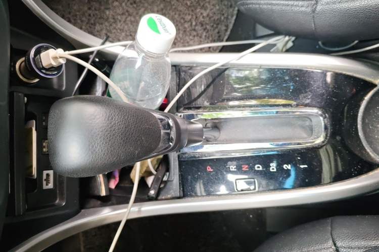Used Honda Crider 2015 1.8L automatic luxury edition Gear Lever