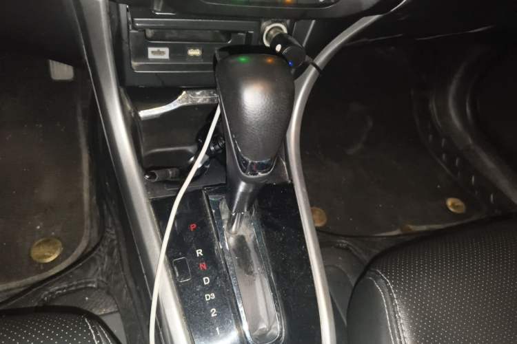 Used Honda Crider 2015 1.8L automatic luxury edition Gear Lever