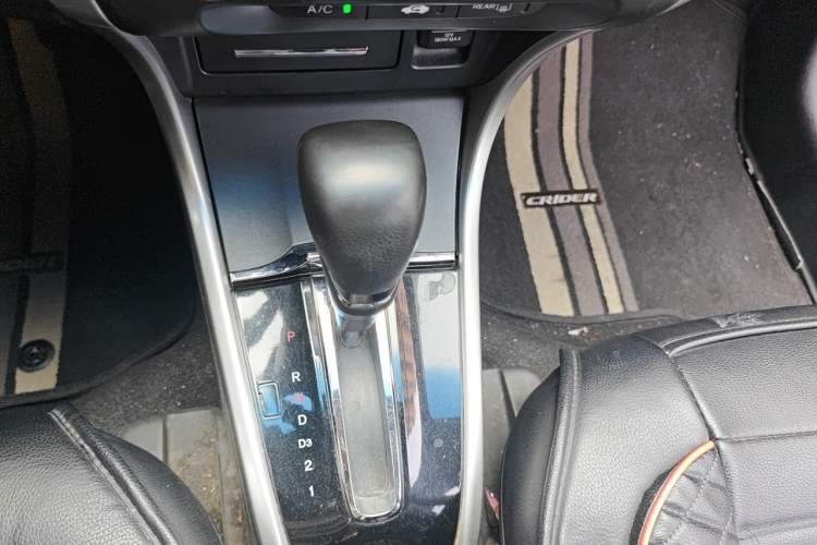 Used Honda Crider 2015 1.8L automatic luxury edition Gear Lever