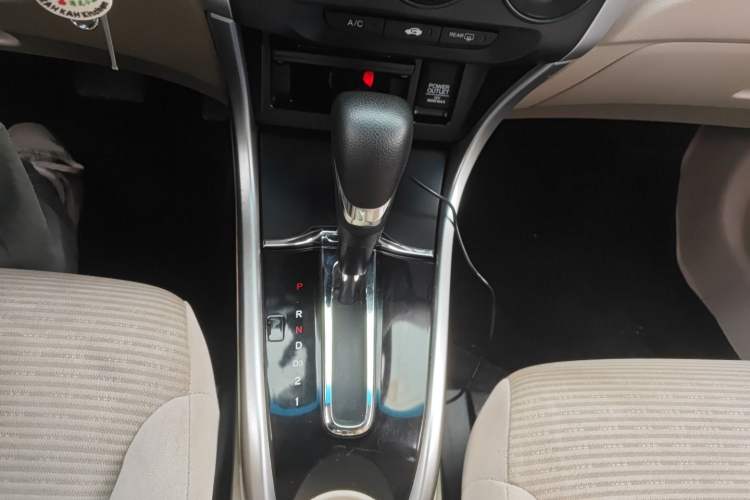 Used Honda Crider 2015 1.8L automatic comfort version Gear Lever