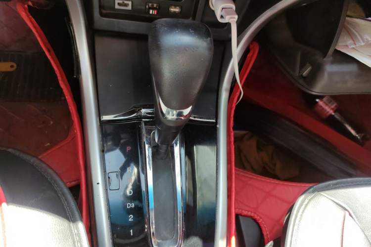 Used Honda Crider 2015 1.8L automatic luxury edition Gear Lever