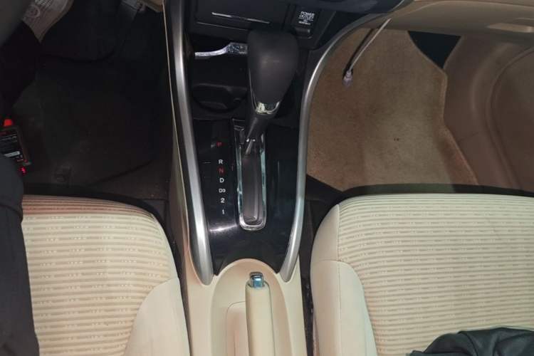 Used Honda Crider 2015 1.8L automatic comfort version Gear Lever
