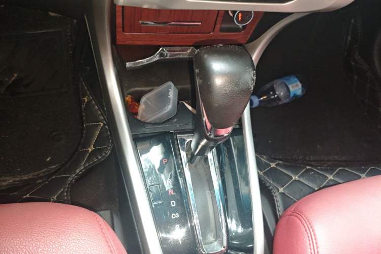 Used Honda Crider 2015 1.8L automatic luxury edition Gear Lever