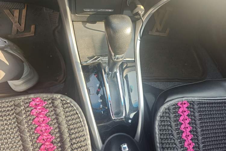 Used Honda Crider 2015 1.8L automatic comfort version Gear Lever