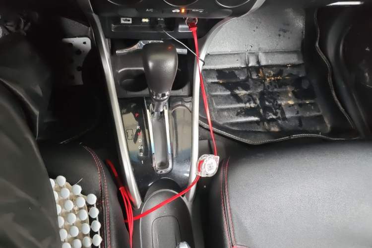 Used Honda Crider 2015 1.8L Automatic Ultra-Configured Limited Edition Gear Lever