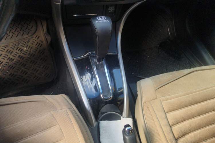 Used Honda Crider 2015 1.8L automatic luxury edition Gear Lever