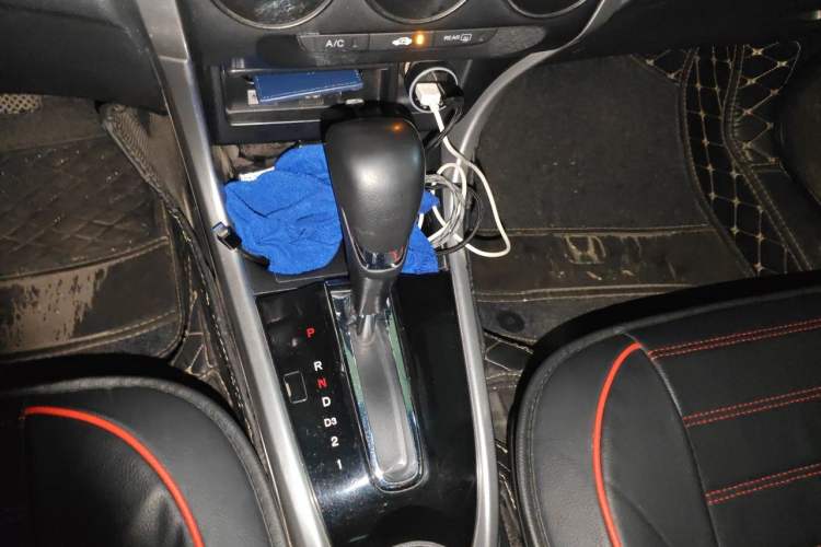 Used Honda Crider 2015 1.8L automatic luxury edition Gear Lever