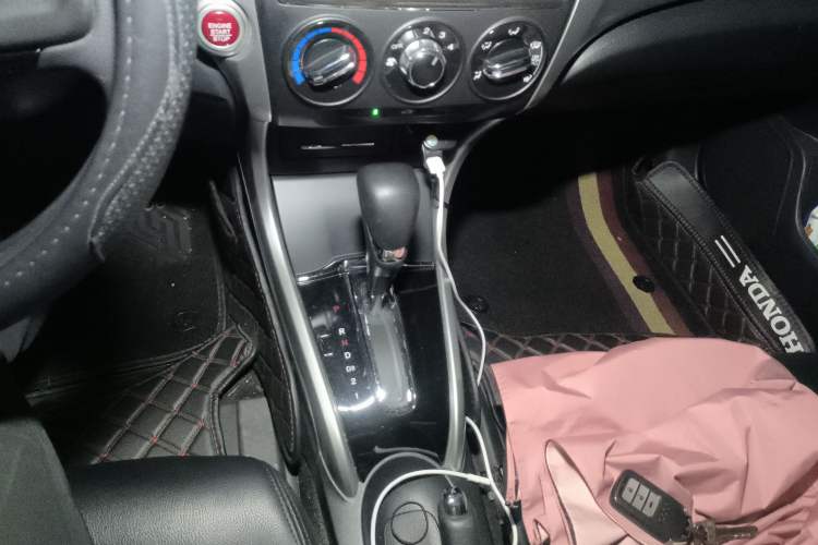 Used Honda Crider 2015 1.8L automatic luxury edition Gear Lever