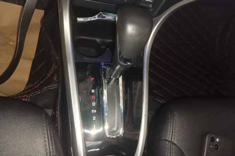 Used Honda Crider 2015 1.8L automatic luxury edition Gear Lever