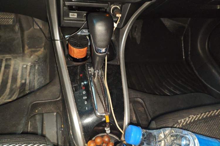 Used Honda Crider 2015 1.8L automatic luxury edition Gear Lever