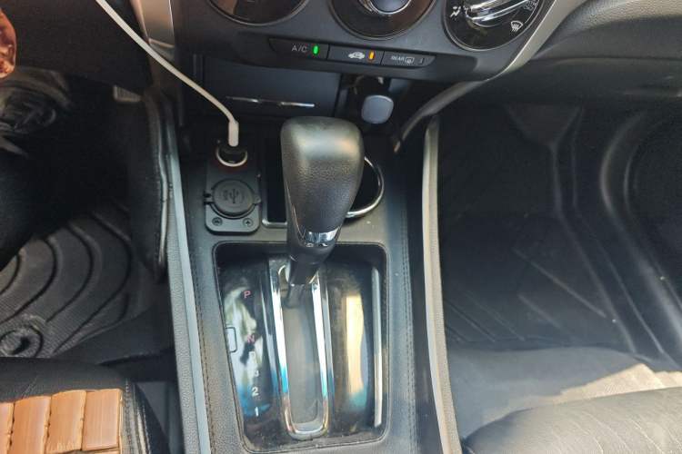 Used Honda Crider 2015 1.8L automatic comfort version Gear Lever